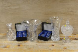 A COLLECTION OF GLASS VASES ETC TO INCLUDE A BOXED BOHEMIA DRINKING GLASSES