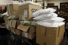 A LARGE QUANTITY OF ASSORTED BEDDING, PILLOWS, SHEETS ETC (6)