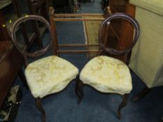 AN EDWARDIAN TOWEL RAIL AND PAIR OF VICTORIAN CHAIRS