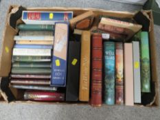 A TRAY OF ASSORTED BOOKS TO INCLUDE A FOLIO SOCIETY 101 O.HENRY STORIES