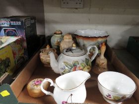 TWO TRAYS OF ASSORTED CERAMICS TO INCLUDE A FRUIT PATTERN THREE PIECE TEA/SET