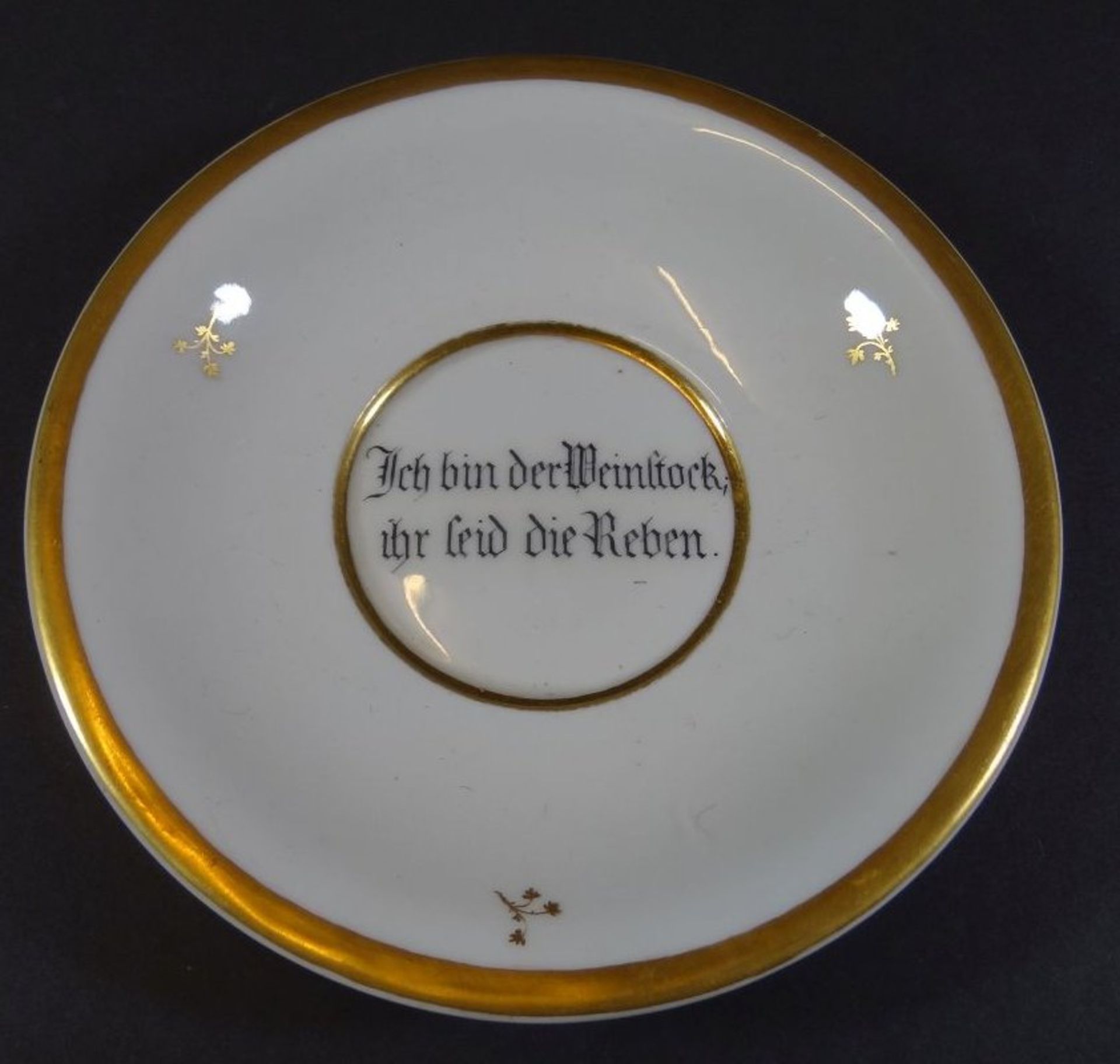 KPM Berlin-Tasse mit U.T., Christus Medaillon um 1840, Untertasse mit Bibelspruch, Leider Henkel ab - Image 2 of 8