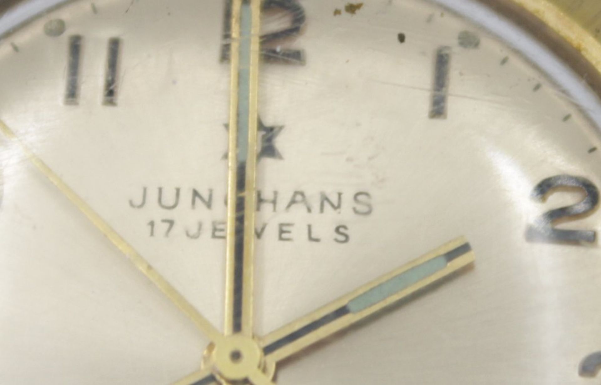 Armbanduhr, Junghans, 17 Jewels, Kronenufzug. Werk läuft, Laters-u. Tragespuren, ca. 3,3 x 3,6cm. - Bild 2 aus 4