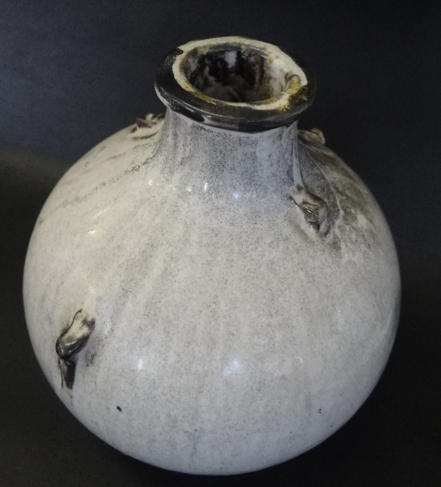 2x Keramik Vasen 1x Joghus Bornholm, 1x signiert und Denmark, diese mit minimalen Abplatzer, H-13 c - Bild 5 aus 6