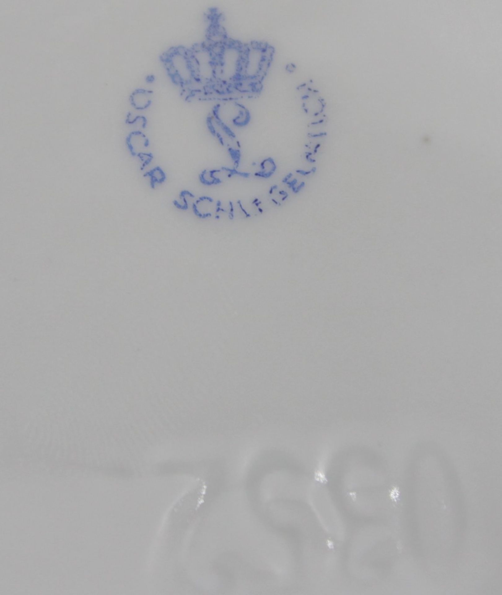 gr. ovale Deckeldose, Oscar Schlegelmilch, 20/30er Jahre, Silberdekor auf blauem Fond, H-11cm B-19c - Bild 4 aus 5