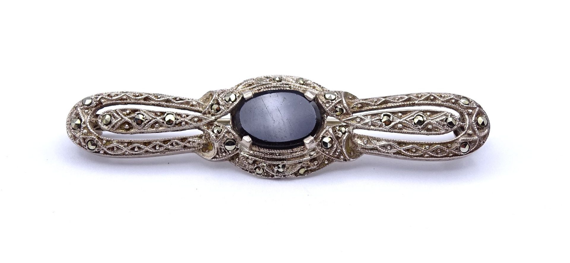 800er Silber Brosche mit Onyx und Markasiten,L. 5,0cm, 5,5g.