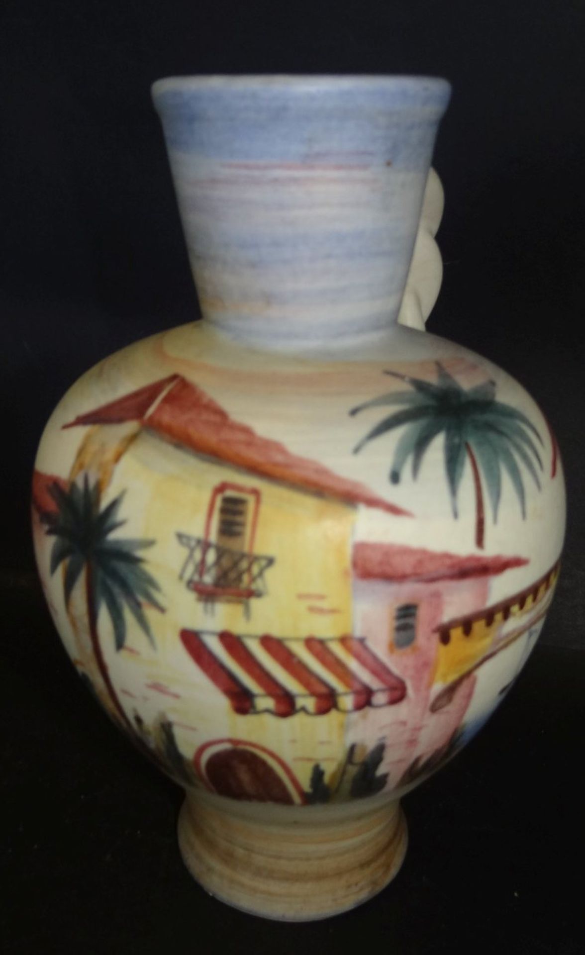 handbemalte Henkelvase, signiert "Jawe&Rimini", H-22 cm