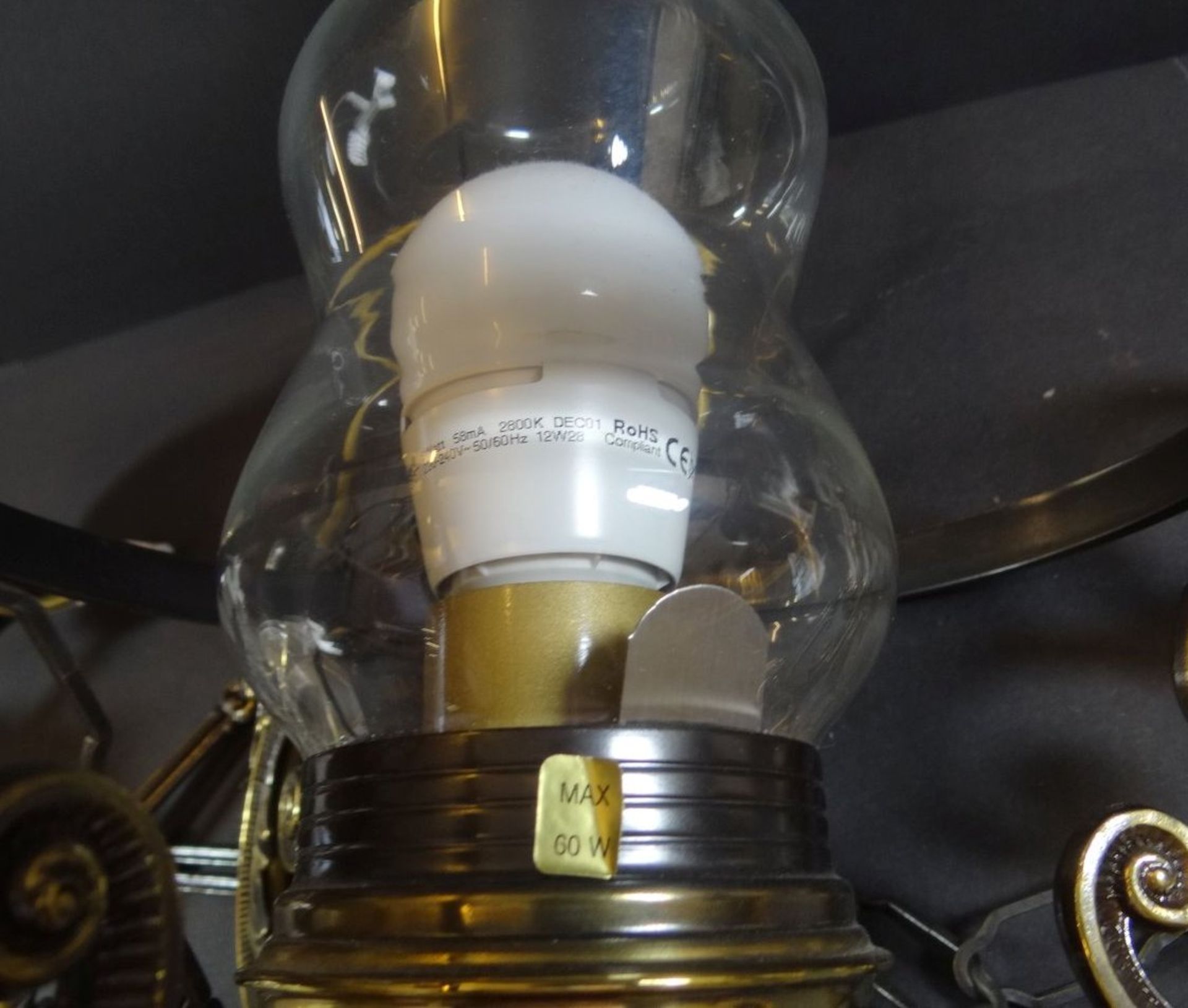 gr. Hängelampe in Form einer Petroleumlampe, H-45 cm, D-30 cm - Image 4 of 7