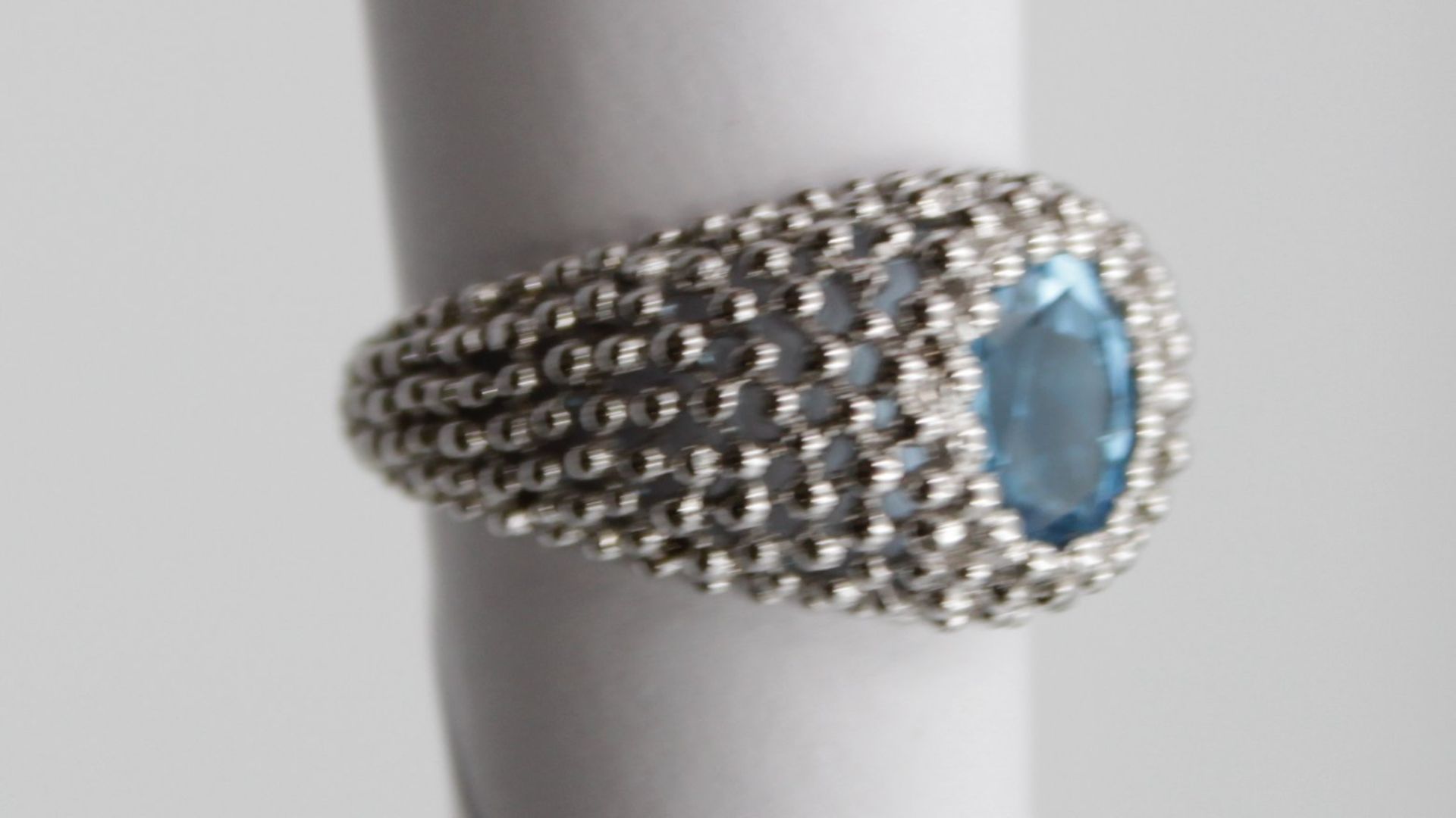 925er Silber-Ring, blauer facett. Stein, 5,3gr., RG 56 - Bild 4 aus 5
