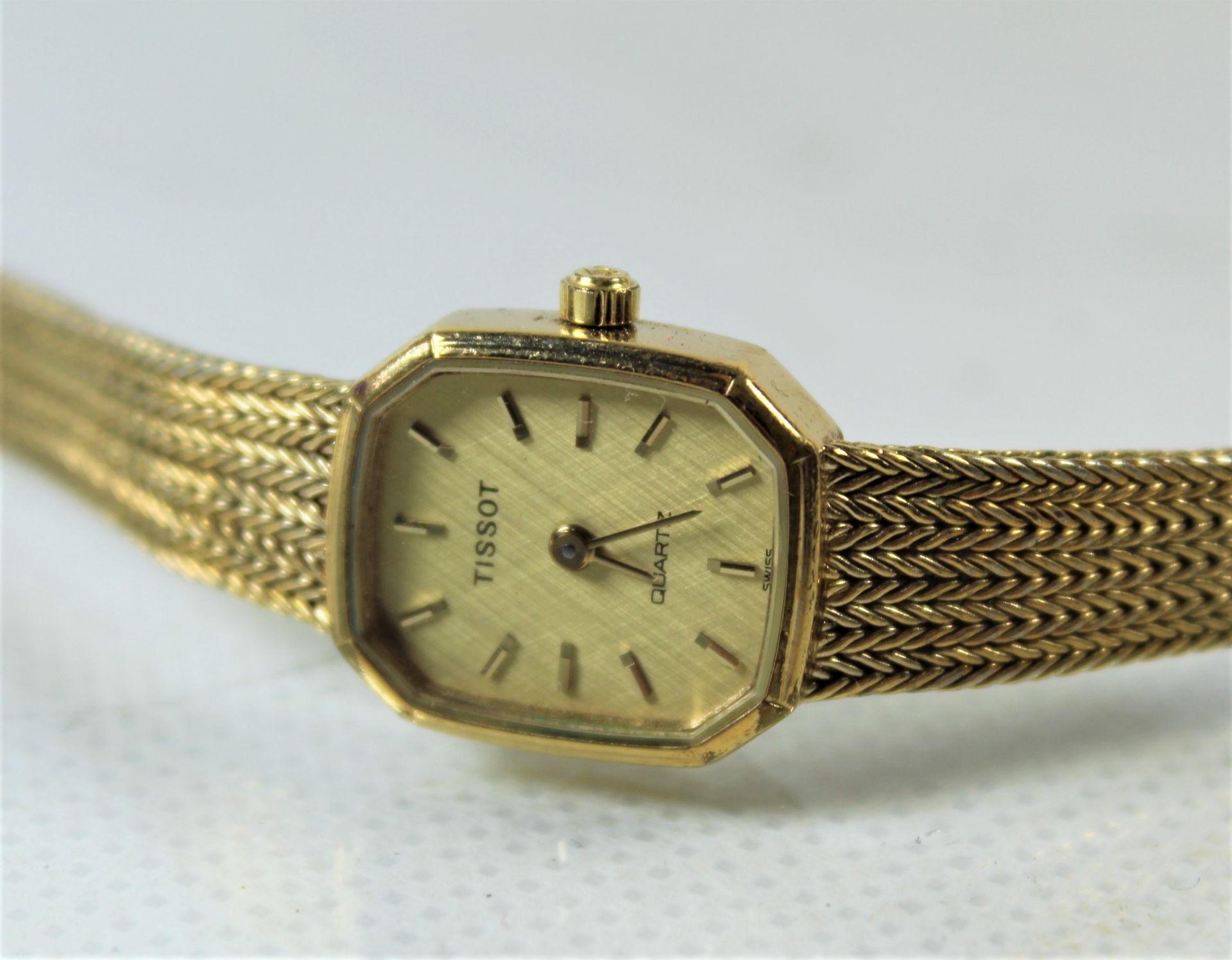 Damen Armbanduhr, Tissot, Quarzwerk, Gehäusemaße ca.: 1,3 x 1,7cm mit Krone gemessen, vergoldet, Fu - Bild 2 aus 6