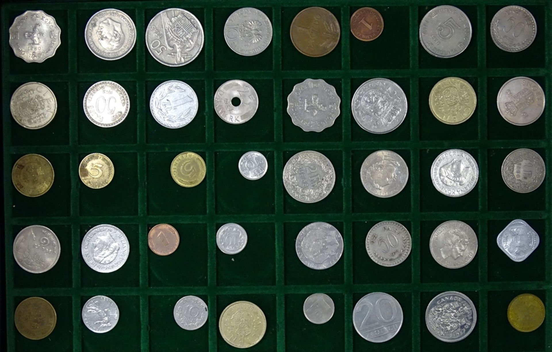 Münzkoffer mit Kleinmünzen, 170 Stück, aus aller Welt - Bild 4 aus 7