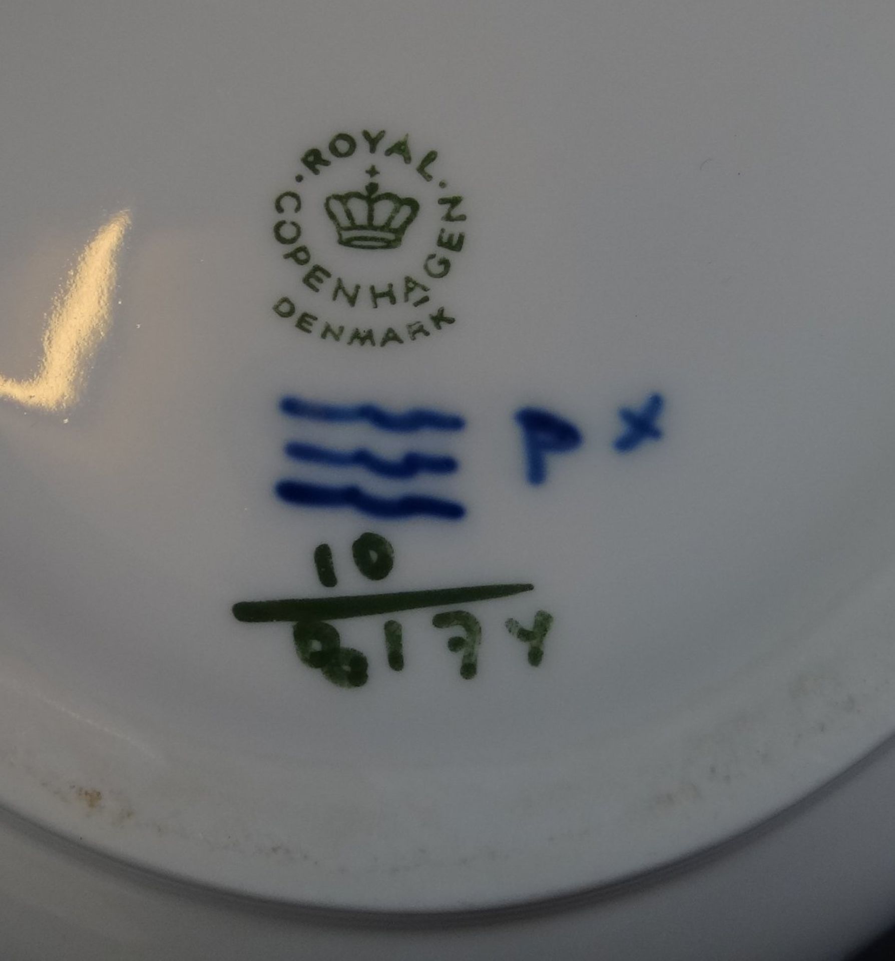 Speiseservice "Royal Copenhagen" Blaue Blumer, 38 Teile, 1 Schüssel mit minimalen Chip am Rand - Bild 7 aus 13