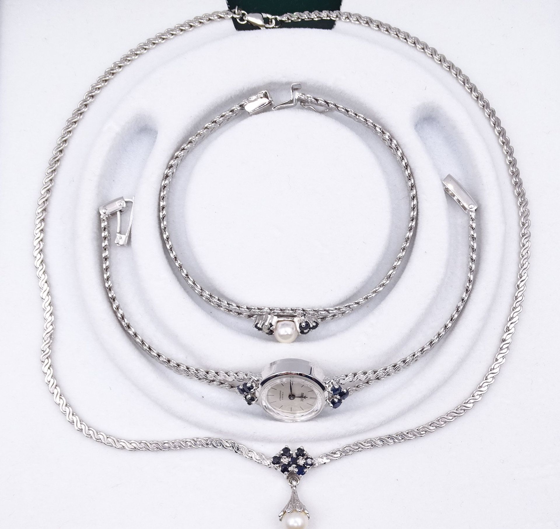 Schmuckset, Silber 0.835 mit Saphire, Set bestehend aus einem Armband, Collier und Damen Armbanduhr