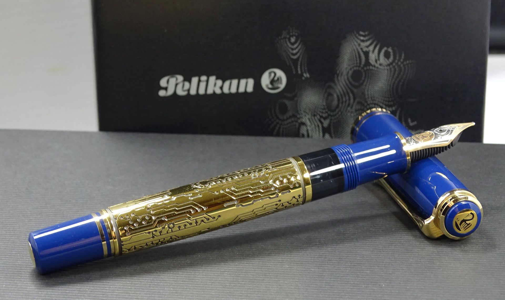 Pelikan Füller, Special Edition Expo 2000 "Technology 2000", Goldfeder 18C (750), mit 925er Silber  - Bild 5 aus 11