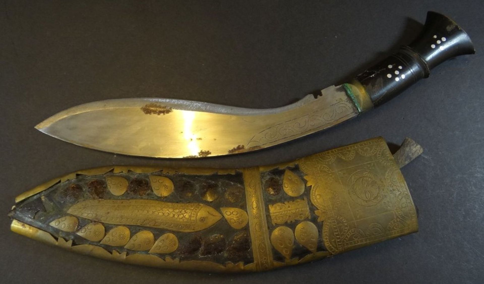 alter asiat. Krummdolch mit einem kl. Messer, Kukri, L-40 cm, Altersspuren