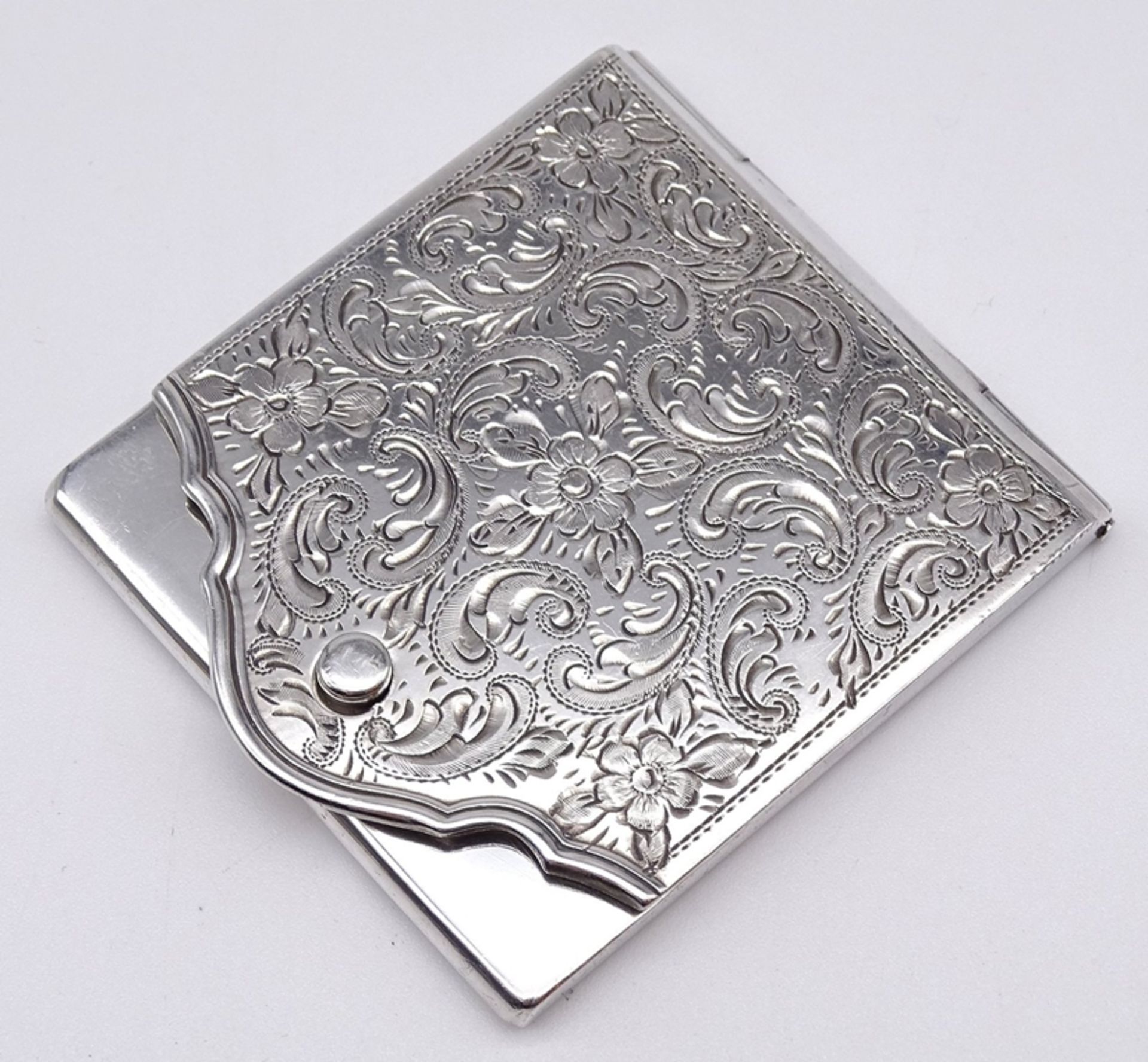 Silber-800- Streichholz-Etui mit Ziermonogramm, 6x5 cm, 39 gr.