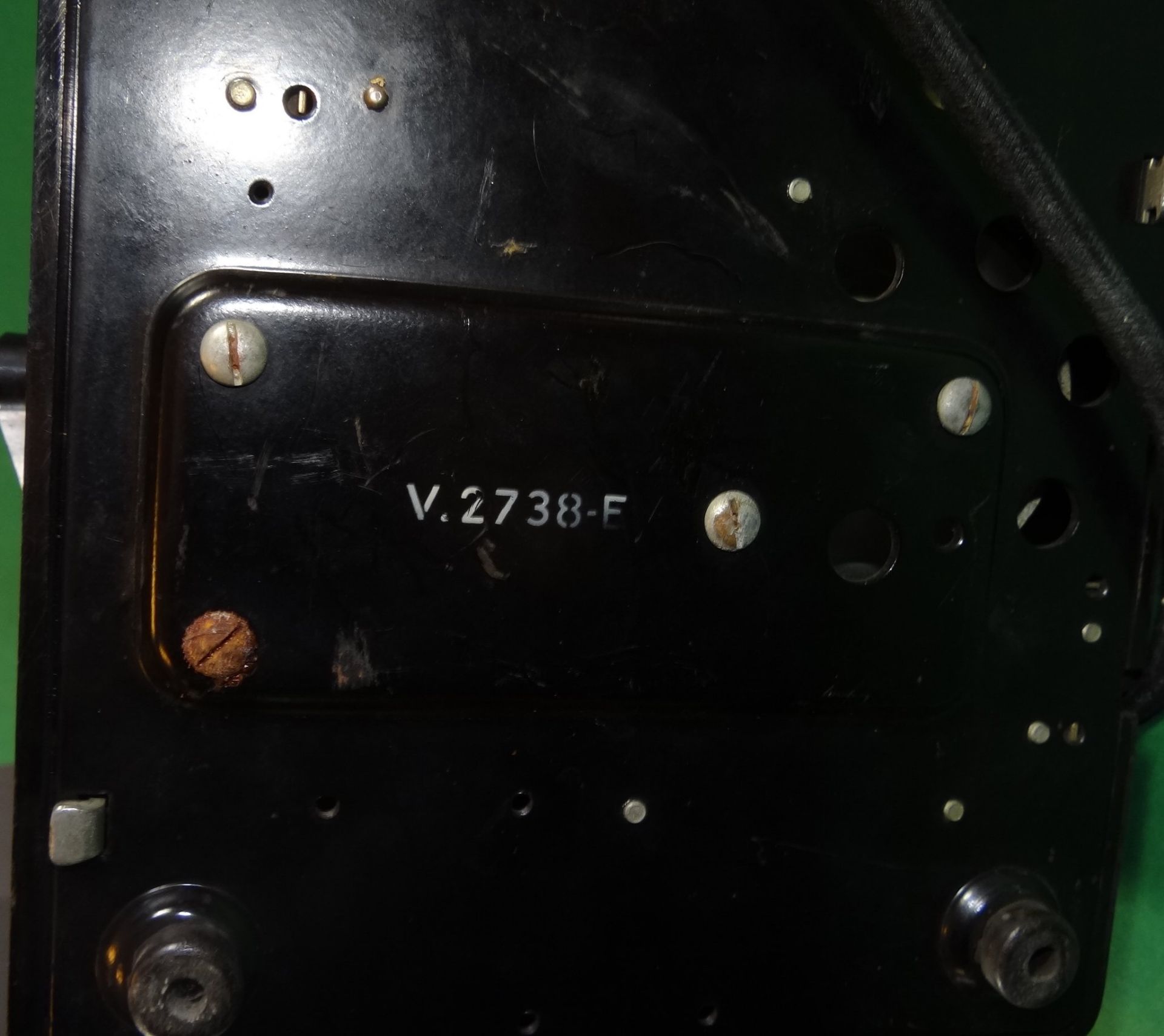 Kurbeltelefon V2738-F in Bakelitgehäuse, wohl funktionstüchtig, guter Zustand - Bild 6 aus 6