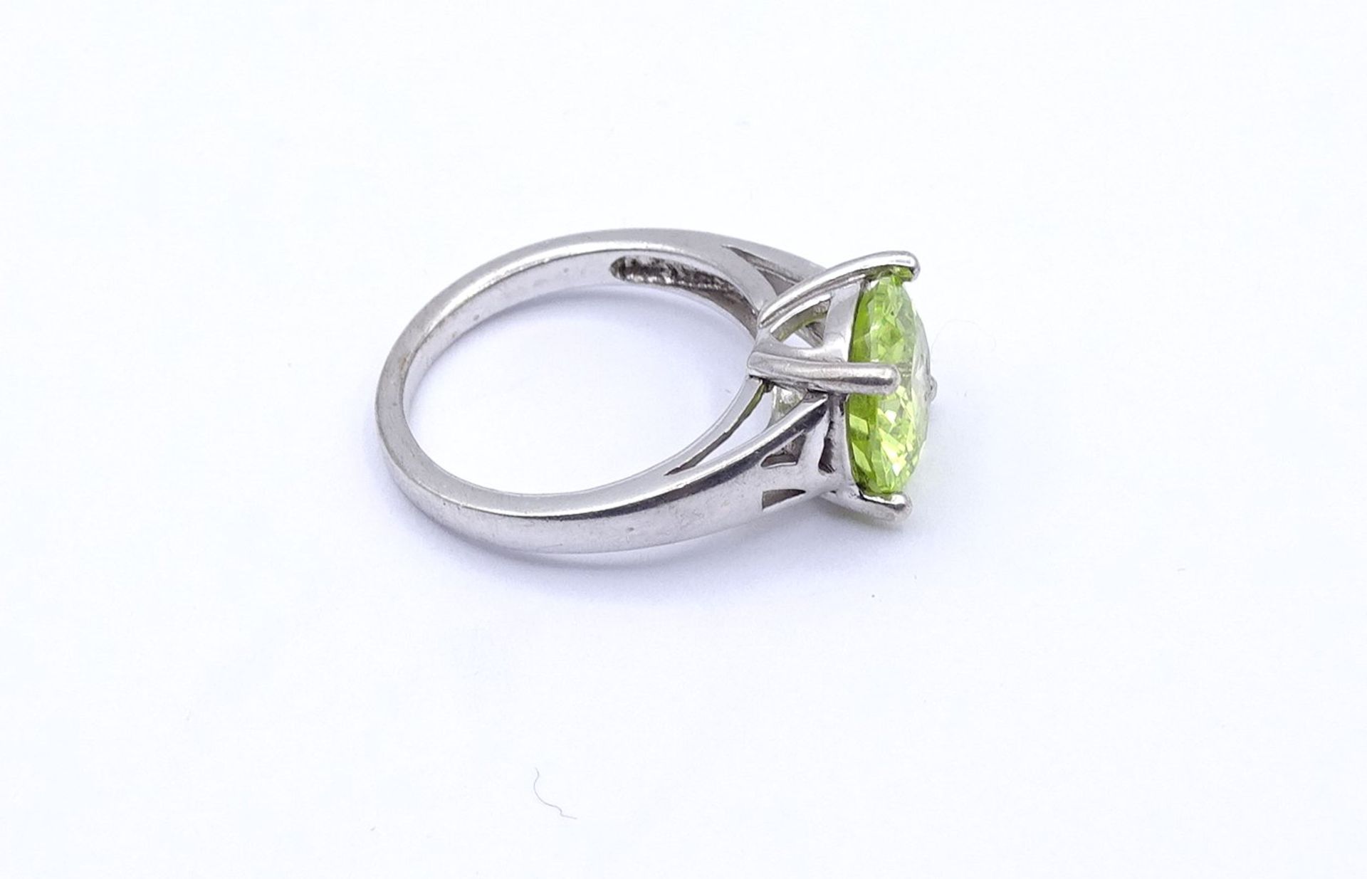 Silberring mit einem grünen Farbstein, 0.925, 6,2g., RG 57/58 - Image 3 of 4
