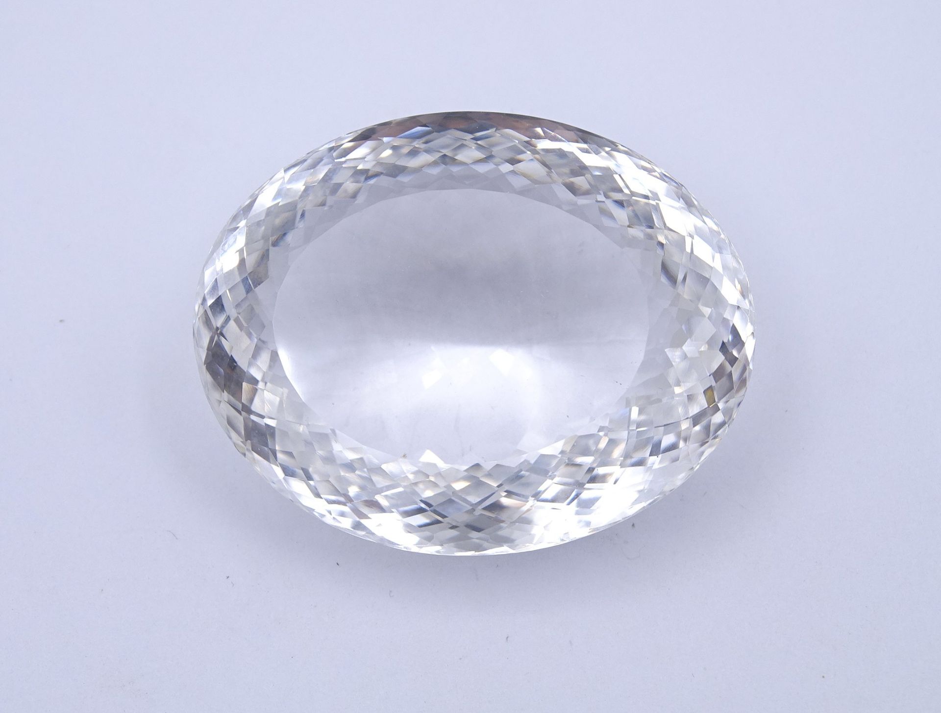 Bergkristall, 282ct., oval facc., 48,4x38,2x24mm - Bild 2 aus 5