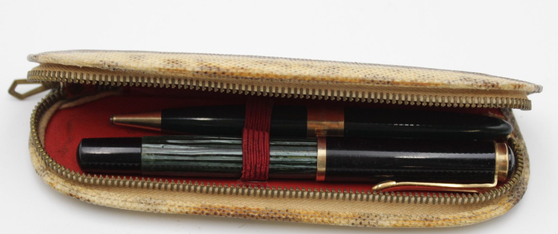 Set, Pelikan, Füller mit 585er Goldfeder u. Druckbleistift, in Etui, Füller mit Namensgravur