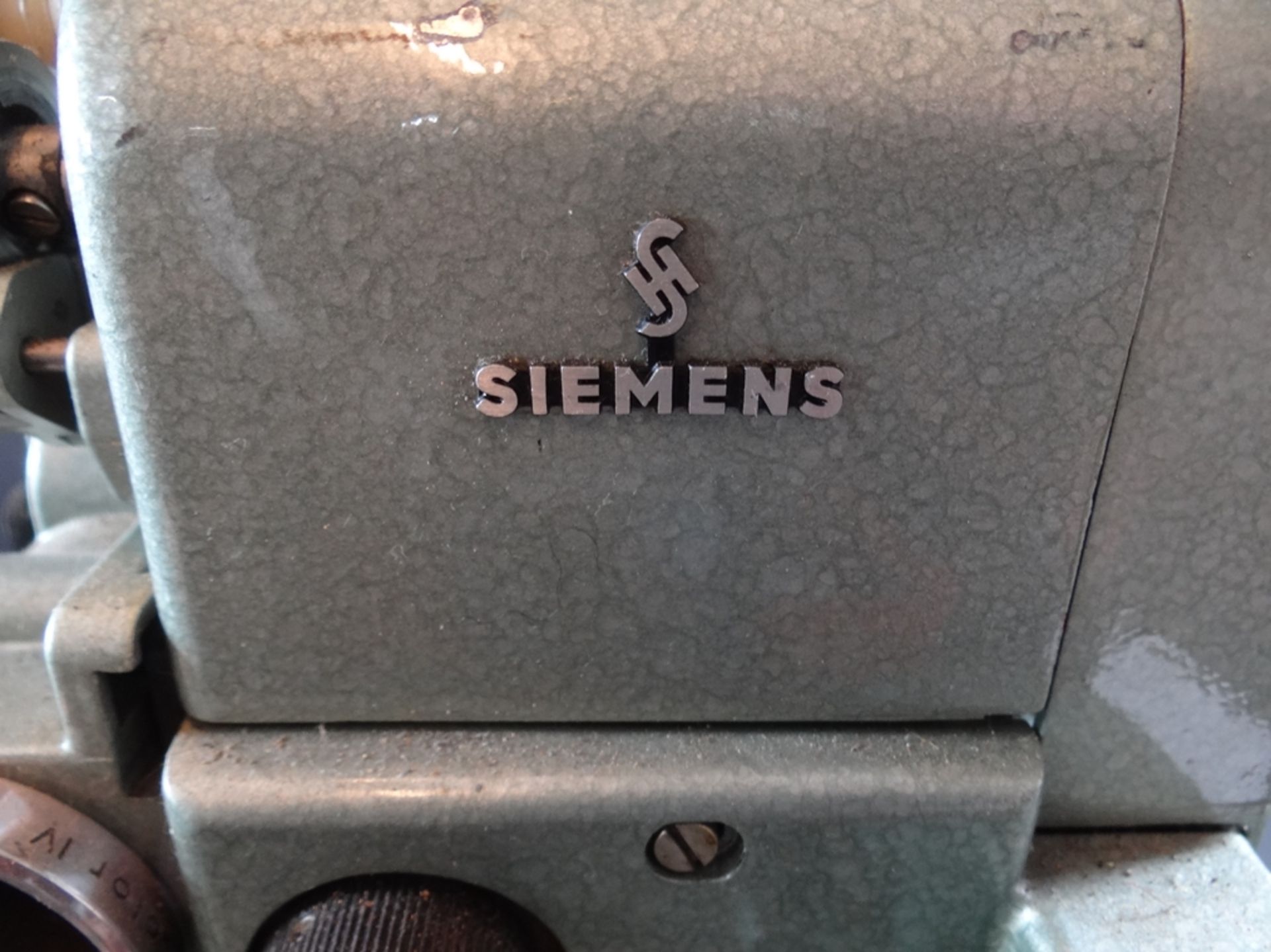 Siemens Filmprojektor, 13,5 kg, Funktion nicht geprüft, aber optisch gut erhalten - Bild 4 aus 5