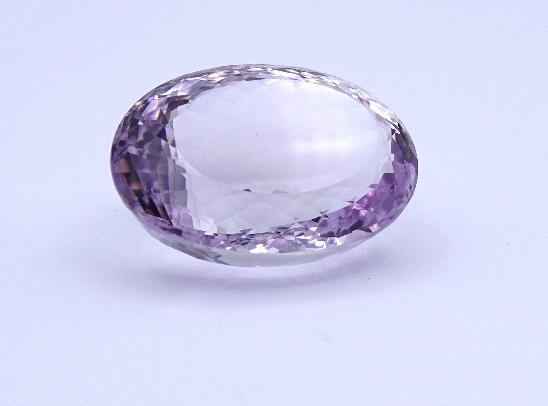 Rose de France Amethyst, 34,1x24,6x17,1mm, 91,85ct. - Image 2 of 4