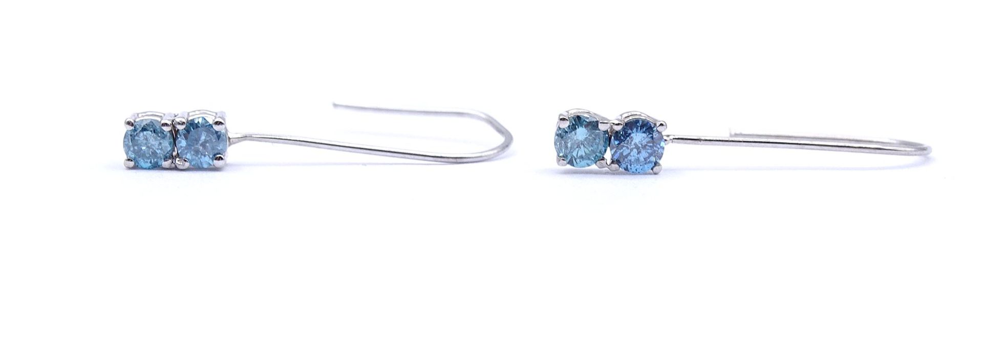 Paar Ohrhänger mit Diamanten , Fancy Blue zus. 0,30ct., WG 14K ungest., L. 2,0cm, zus. 0,56g.Gold g - Image 3 of 3