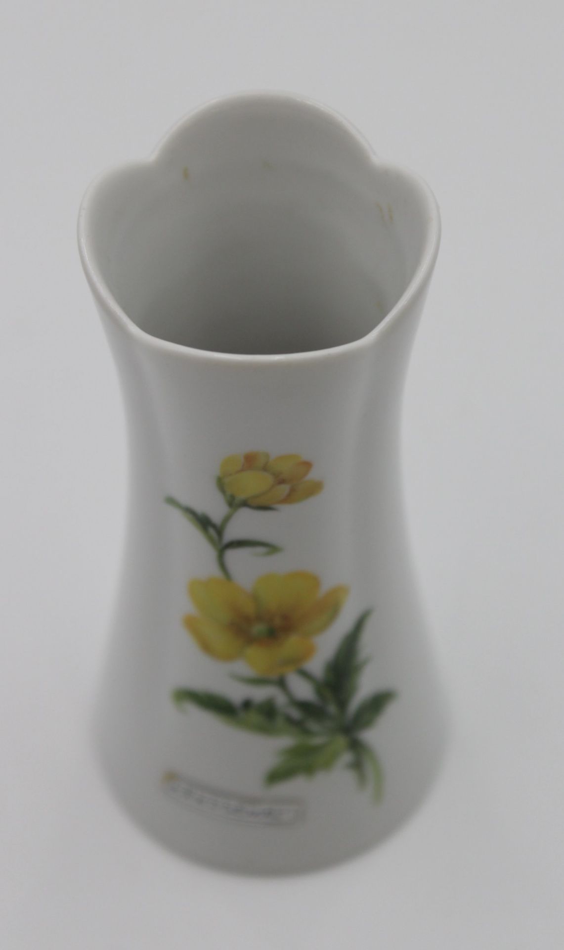 Vase, Tirschenreuth, florale Bemalung, H-12cm. - Image 3 of 4