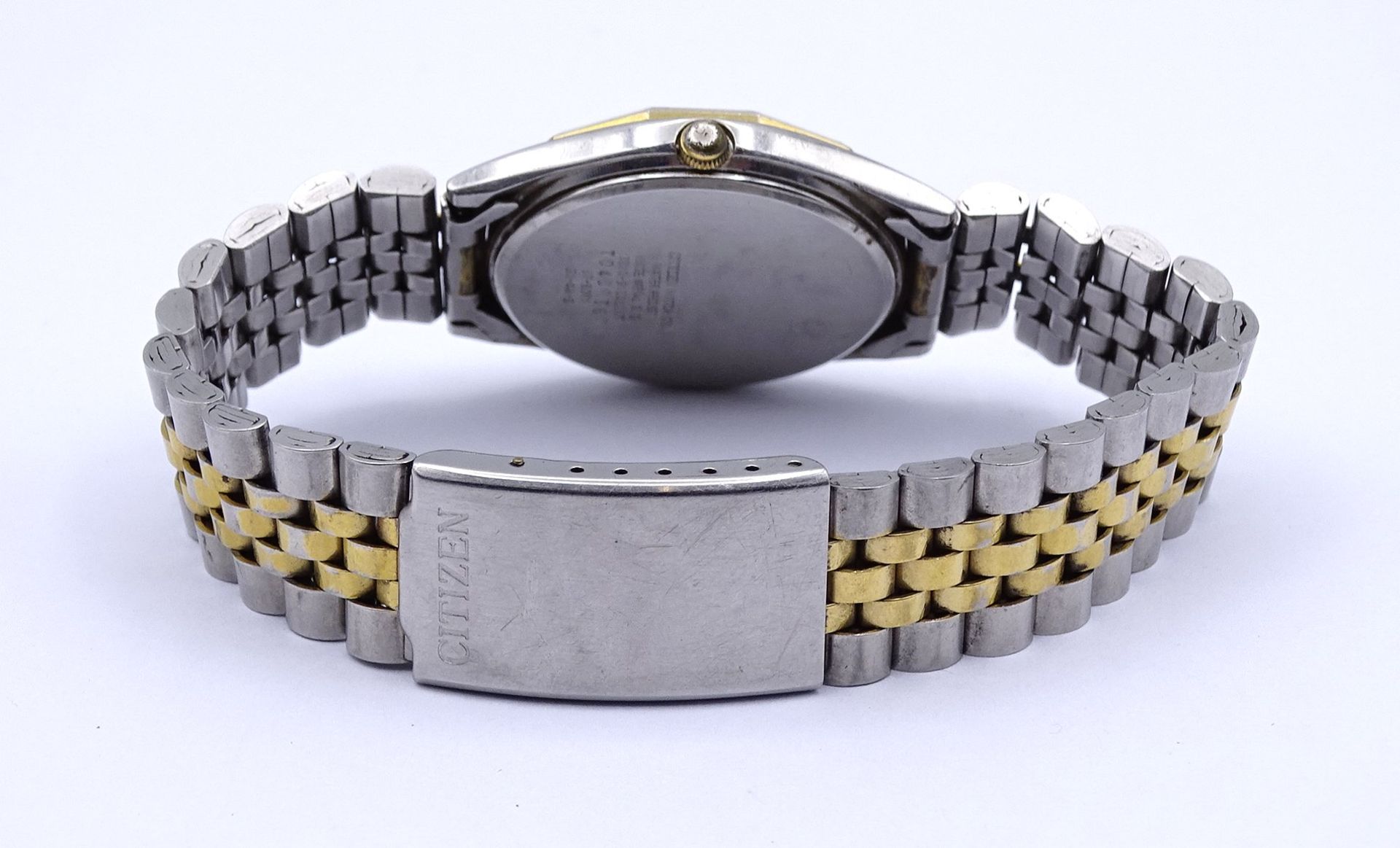 Herren Armbanduhr "Citizen", Quartzwerk, Funktion nicht überprüft, D. 34,9mm, Glas zerkratzt - Bild 4 aus 4