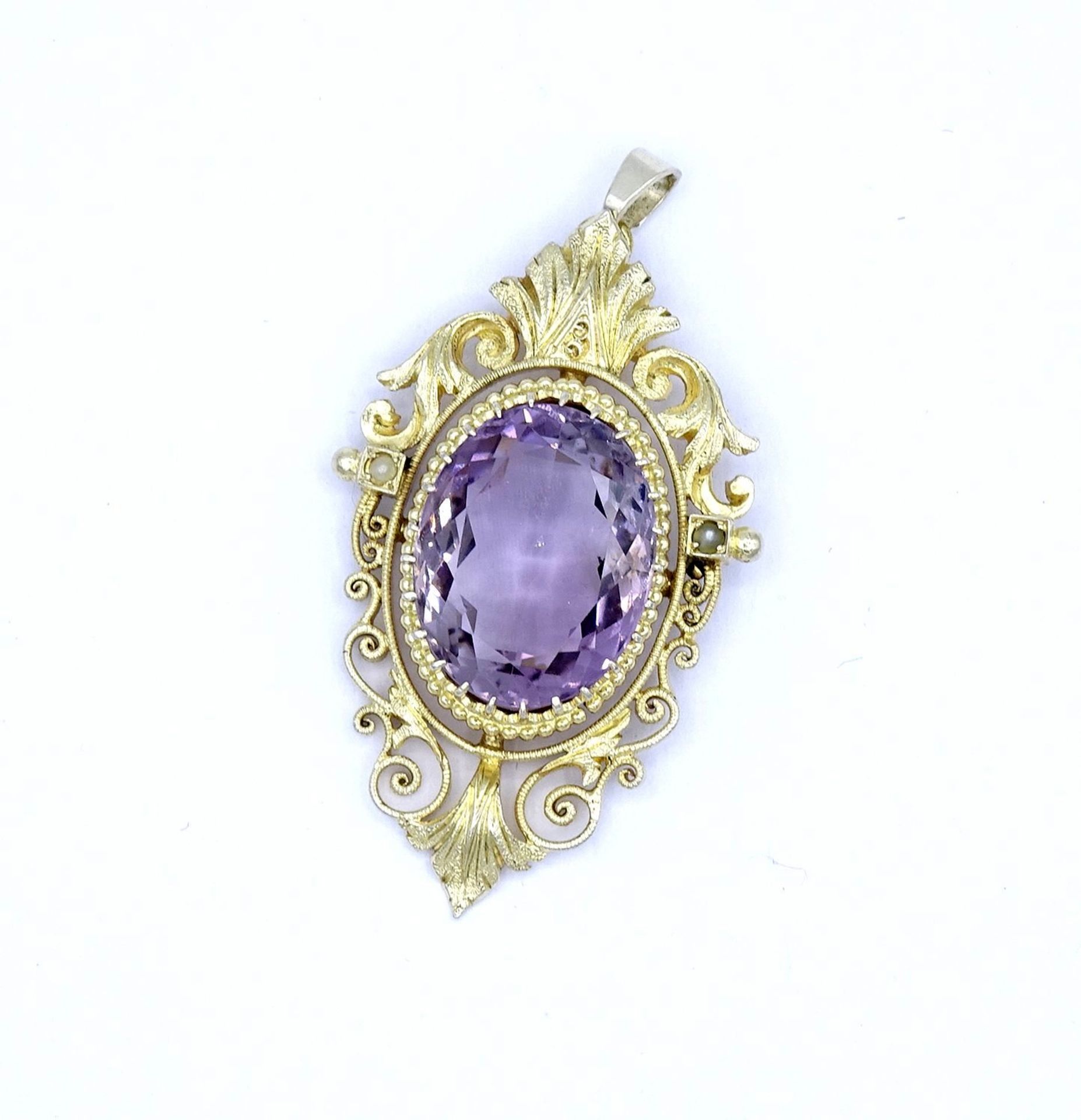 Anhänger mit einem oval facc. Amethyst, Silber - vergoldet, Silber geprüft, L. 5,3cm, 10,7g.