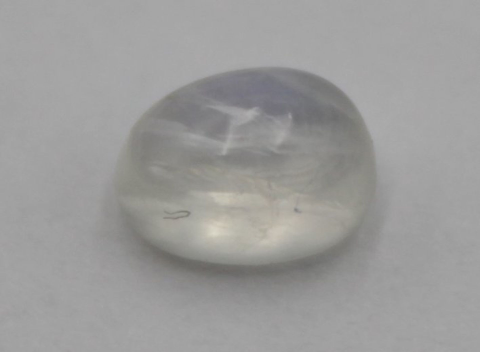 32 Mondstein-Cabochons, ca. 6mm - Image 3 of 3