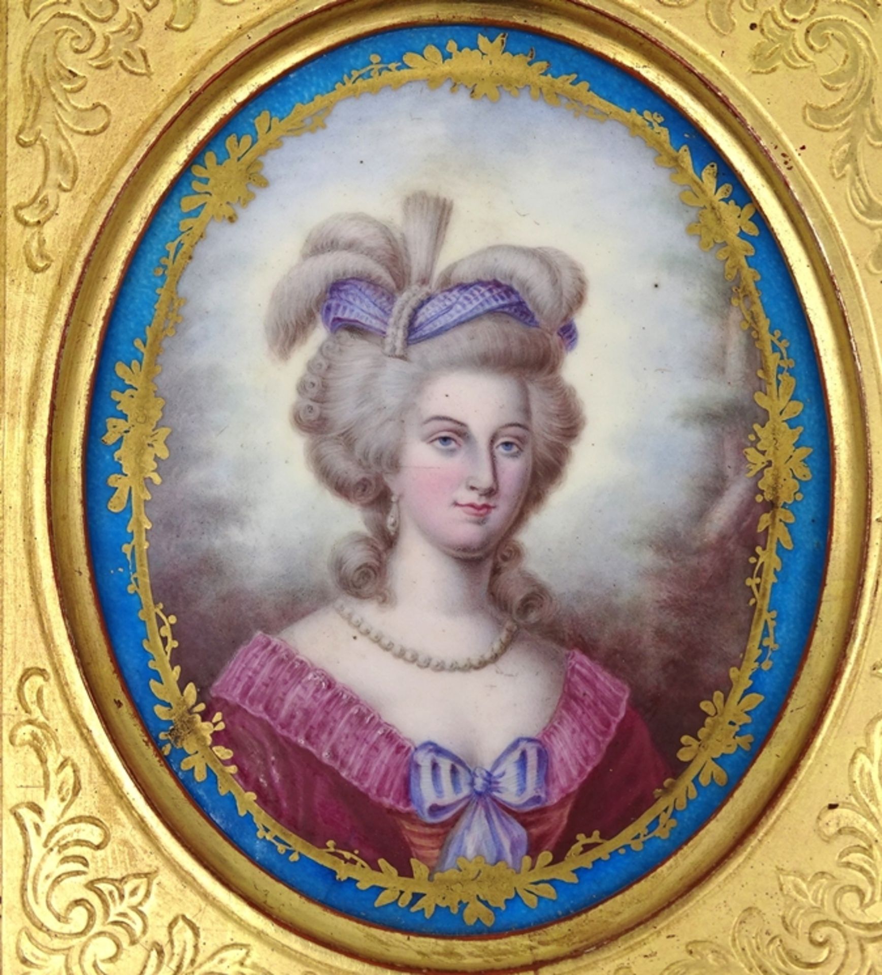 Frauenportrait auf Porzellanplatte "Sevres" Frankreich, RG 16x13,5 cm Goldrahmen an den Kanten tw. - Image 2 of 4