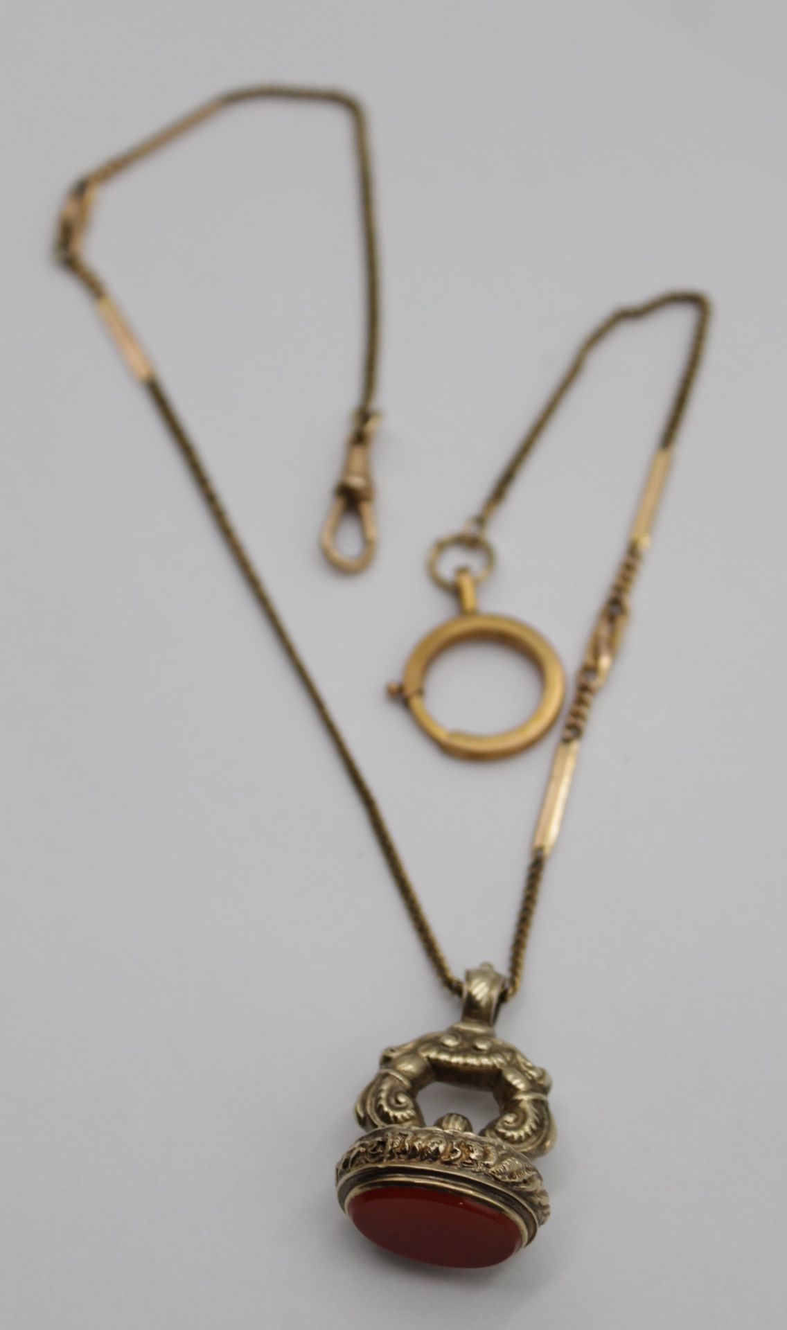 Uhrenkette, Doublé, gr. Ring wohl Gold -333-, Petschaft Schaumgold mit Karneol, ca. L-47cm. - Bild 3 aus 5