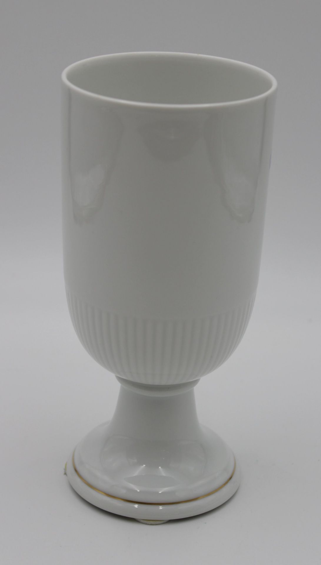 Vase auf Stand, Hutschenreuther, florales Dekor, Marke durchschliffen, H-20,8cm. - Image 3 of 5