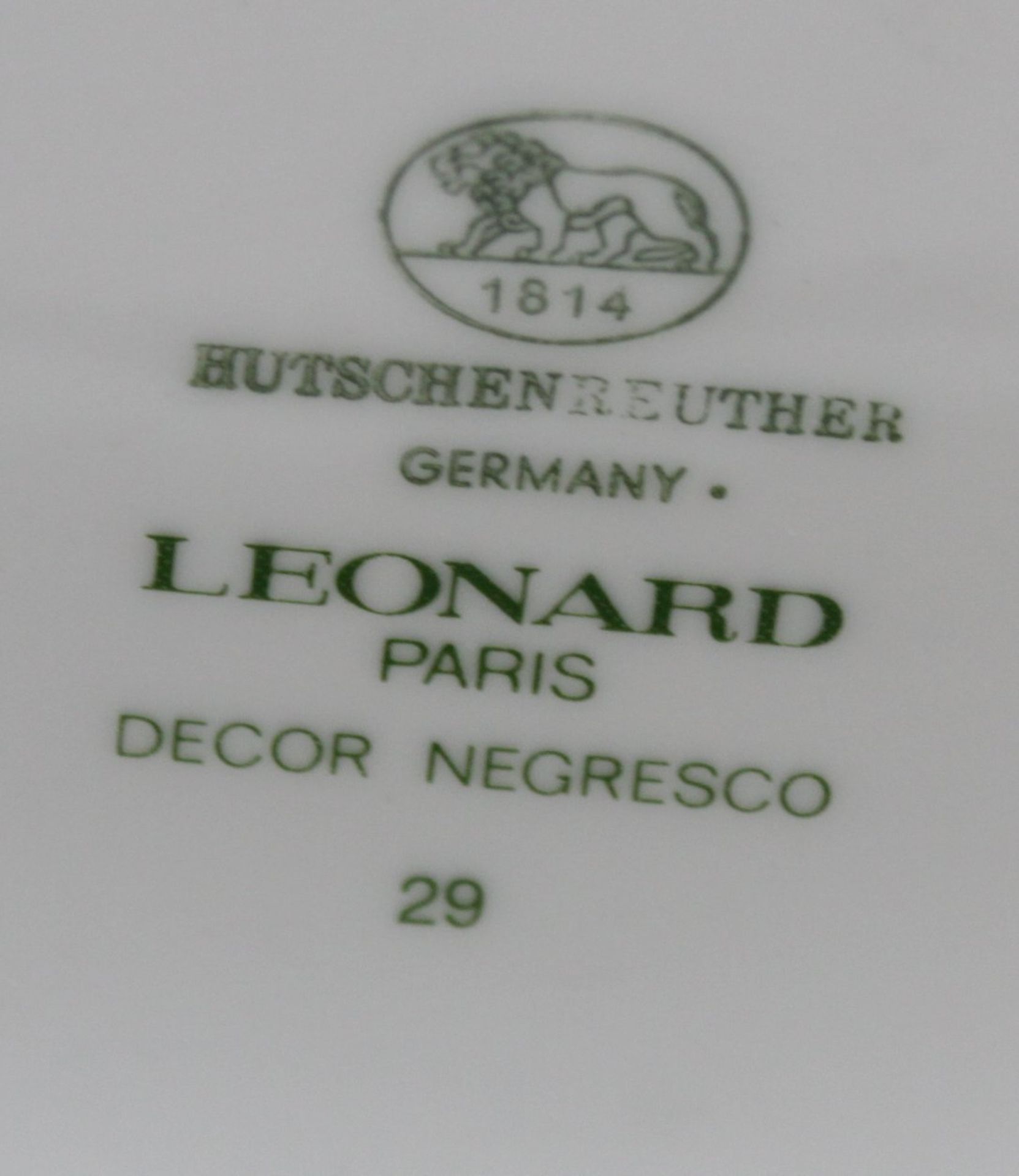 ovale Deckeldose, Hutschenreuther, Leonard, Decor Negresco, H-.10,5cm B-15cm. - Bild 3 aus 3