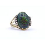 Opal Goldring 585/000 mit 10 Brillanten zus. 0,10ct., 6,3g., RG 53, Opal ca. 19x 14mm