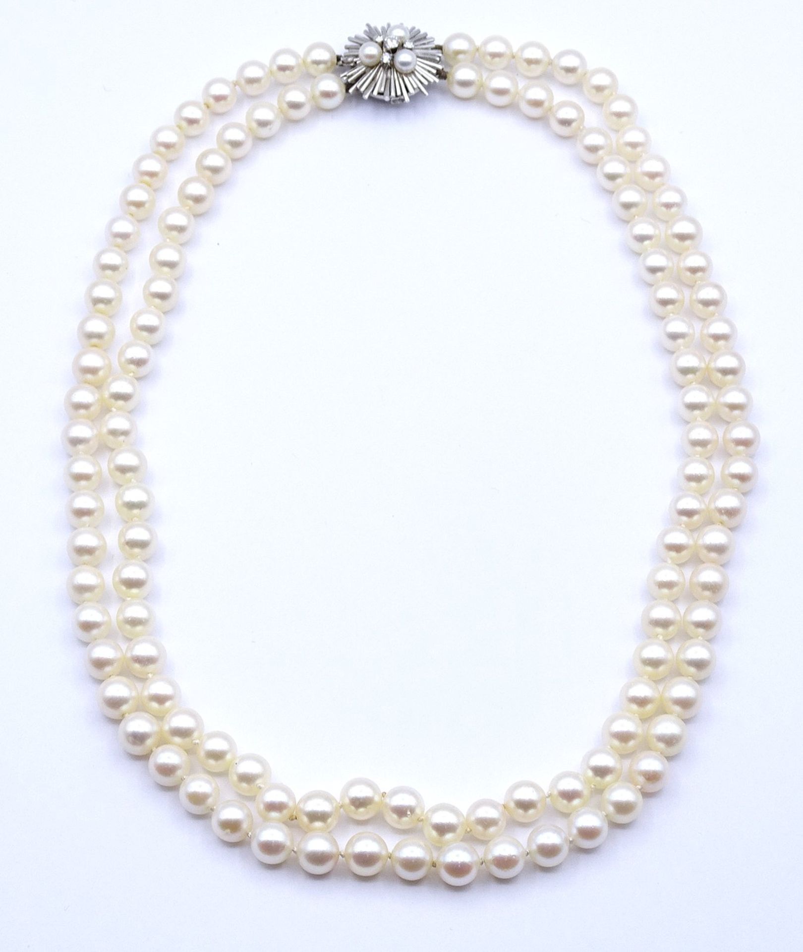 2-reihige Perlen Halskette mit Weißgoldverschluss 750/000, Verschluss mit 3 Perlen und 4 Brillanten - Image 6 of 11