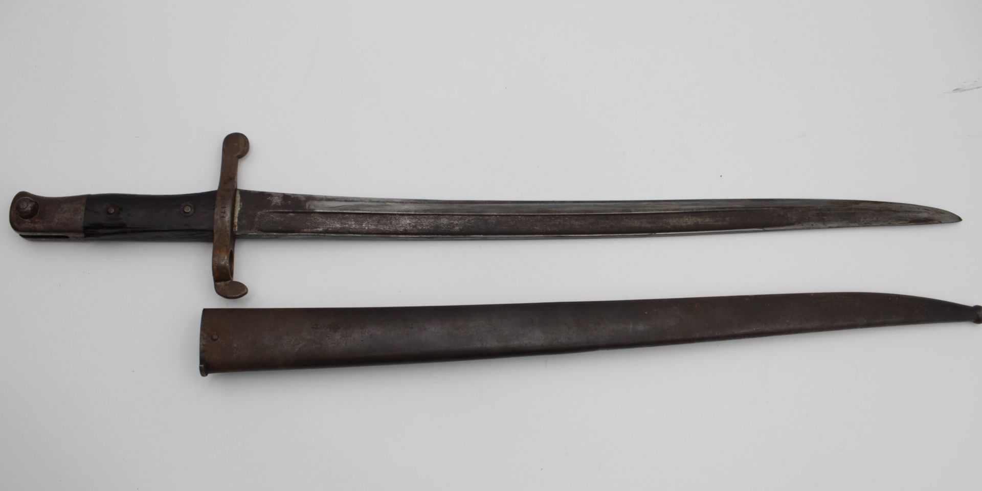 altes Seitengewehr, wohl Frankreich, Bodenfund, Altersspuren Klinge verbogen, L-61,5cm. - Bild 5 aus 8