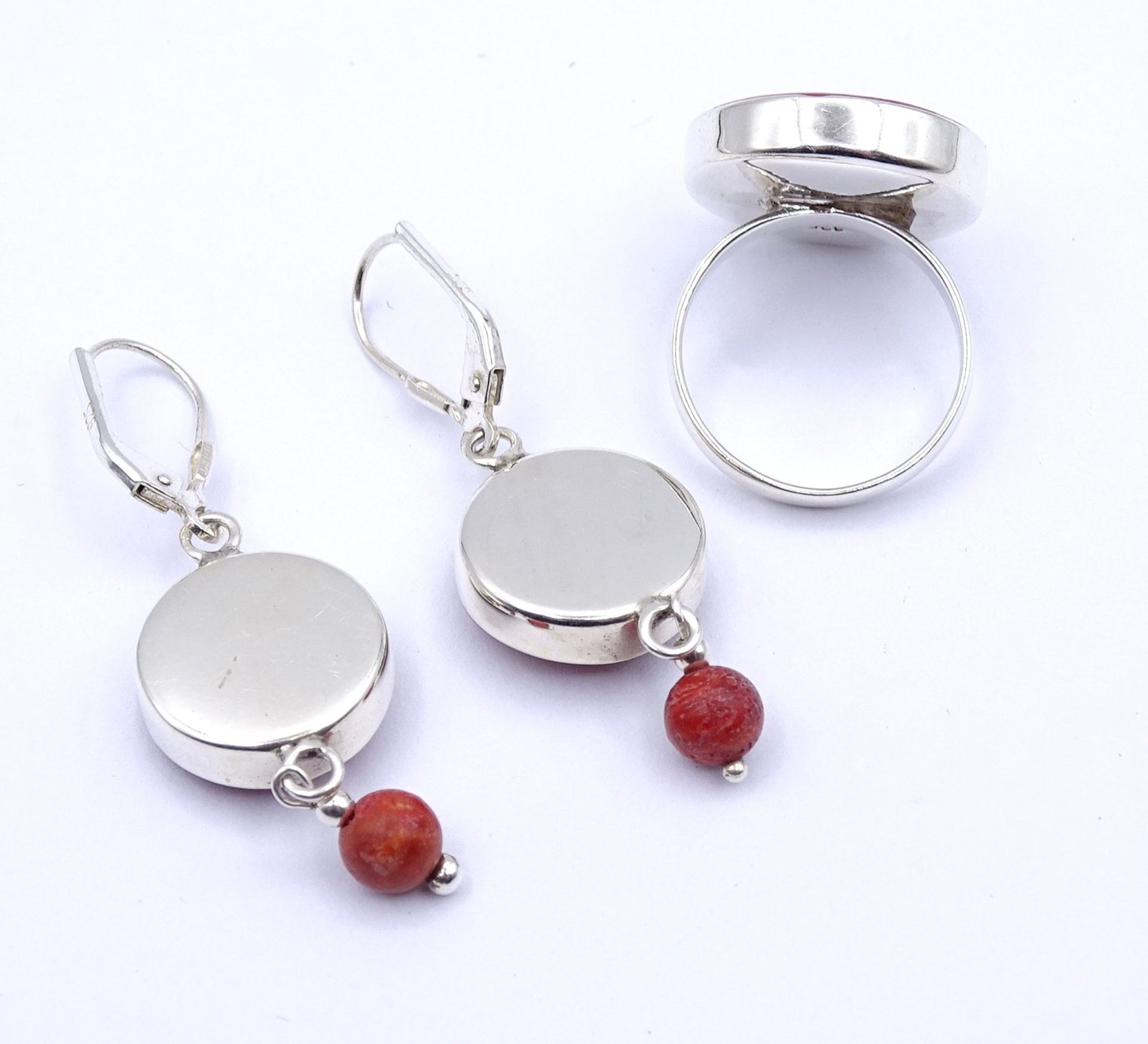 Schmuckset mit Schaumkoralle, Ring und Ohrhänger, Sterlingsilber 925/000, zus. 11,7g., RG 53, Ohrhä - Image 3 of 3