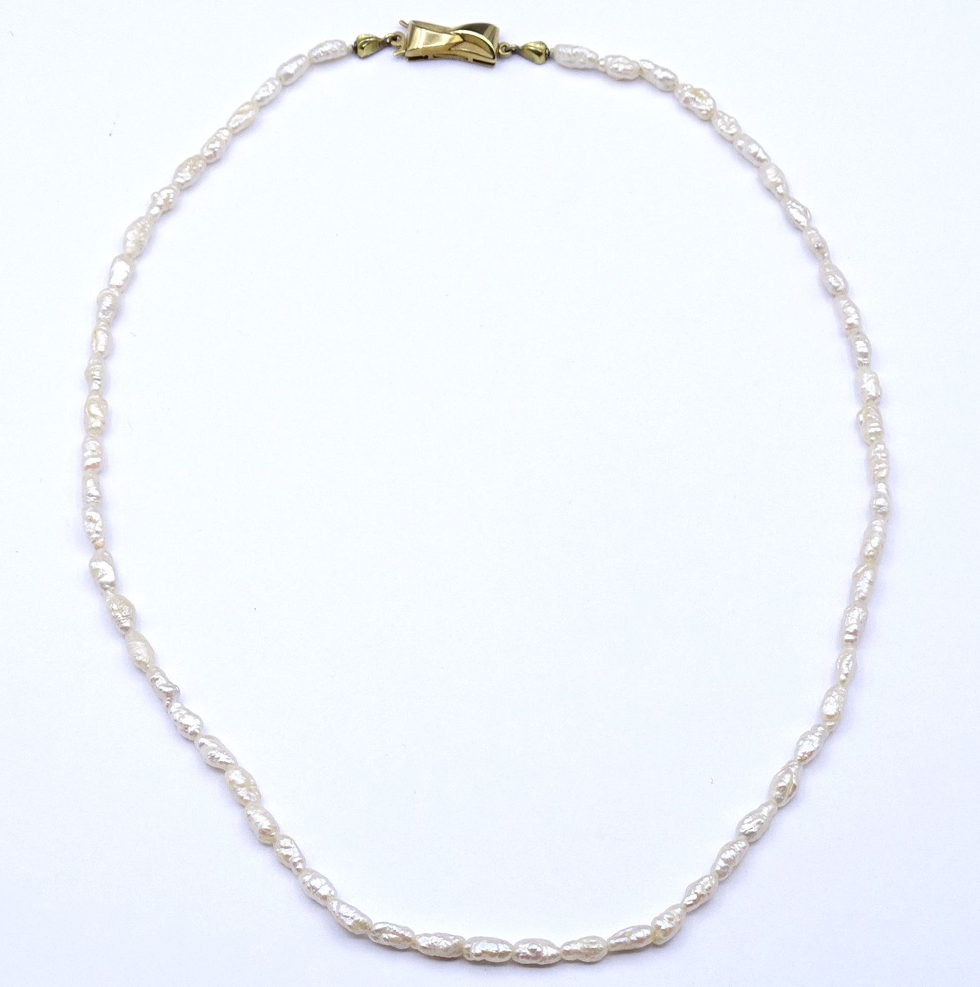 SW - Perlen Halskette mit Goldverschluss 375/000, L. 41cm - Bild 4 aus 6
