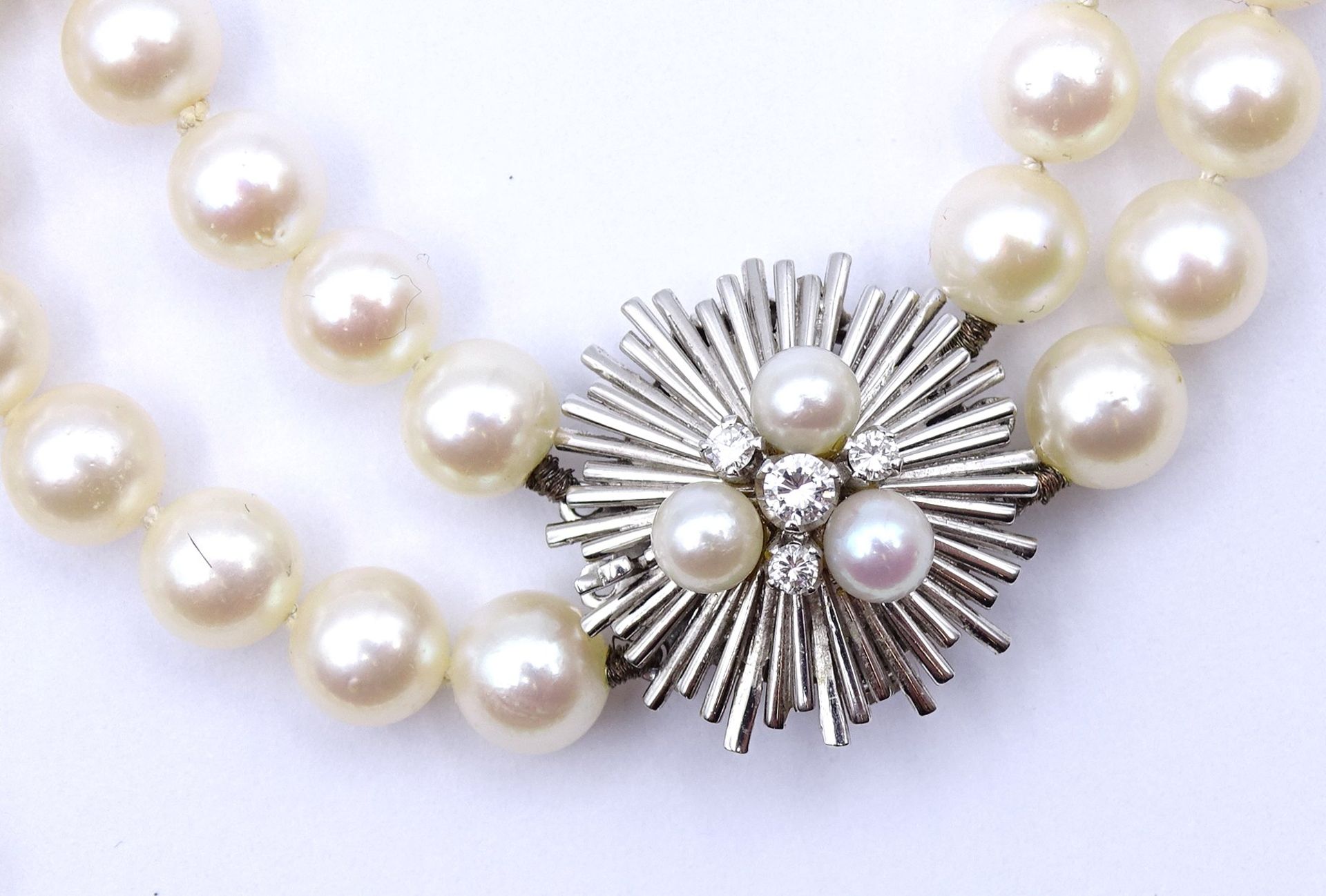 2-reihige Perlen Halskette mit Weißgoldverschluss 750/000, Verschluss mit 3 Perlen und 4 Brillanten - Image 8 of 11
