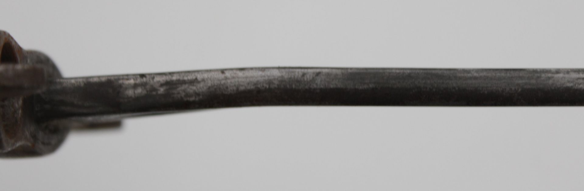 altes Seitengewehr, wohl Frankreich, Bodenfund, Altersspuren Klinge verbogen, L-61,5cm. - Bild 8 aus 8