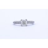 Princess Cut Ring - Verlobungsring , Princess 1,0ct., und 47 kl. Diamanten si, G-H, WG 18K "Tacori"