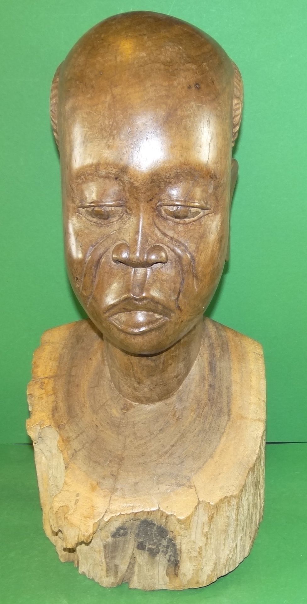 gr. massive Holzbüste eines afrikan. Politikers (Präsidenten?), H-45 cm, 11 kg