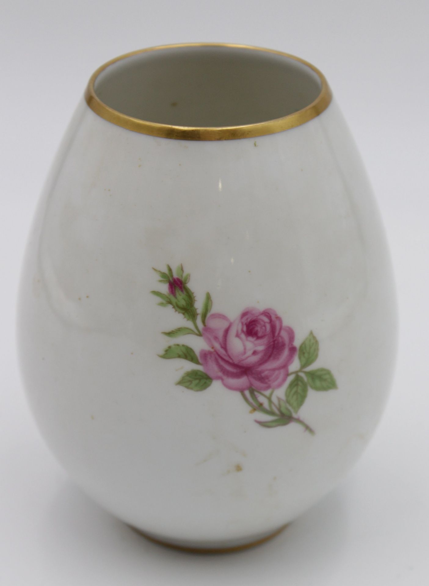 kl. Vase, Fürstenberg, Rosenbemalung, H-13,8cm. - Bild 3 aus 5