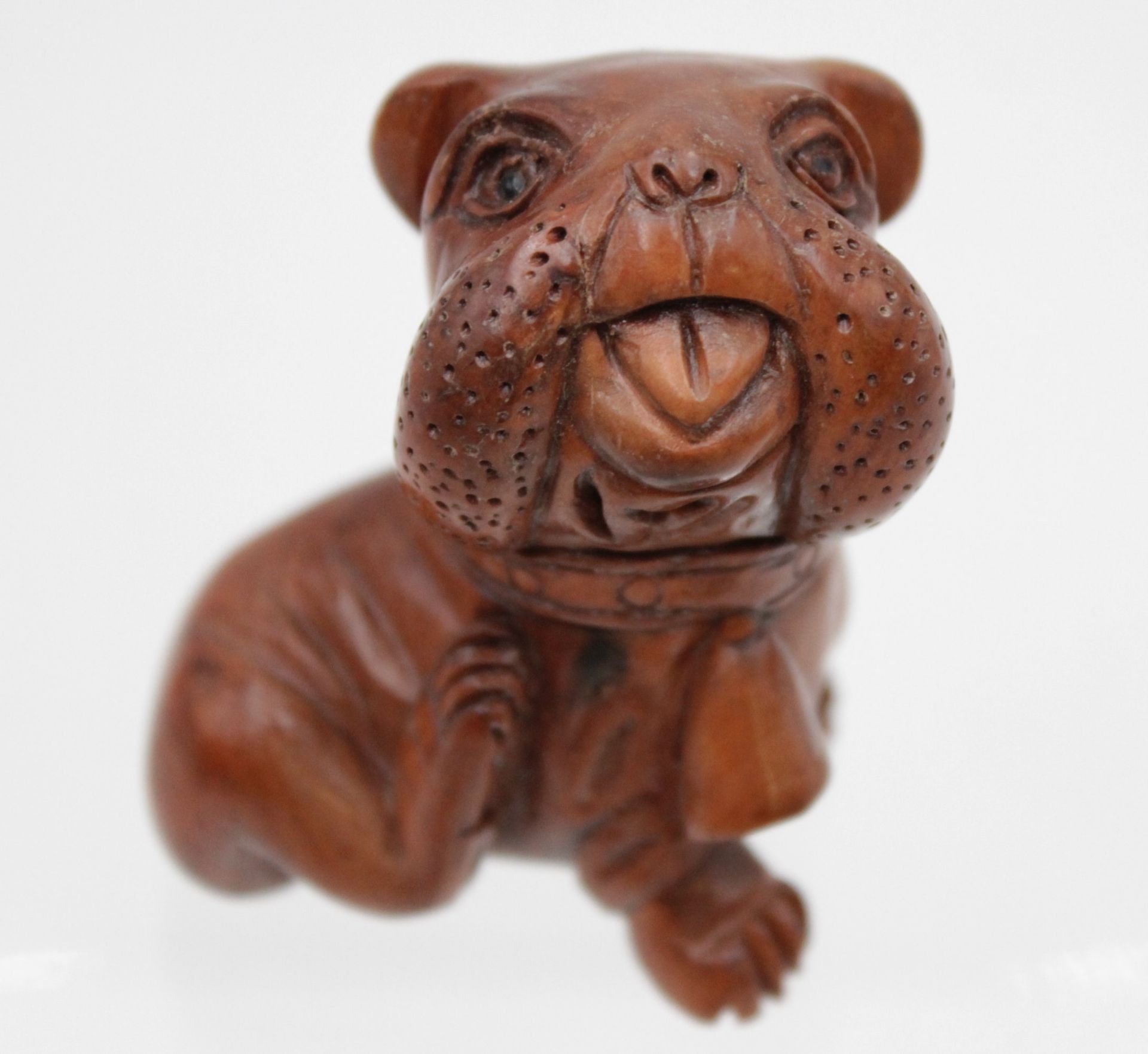 Buchsbaum-Netsuke, Japan, Hund, älter, H-5,8cm.