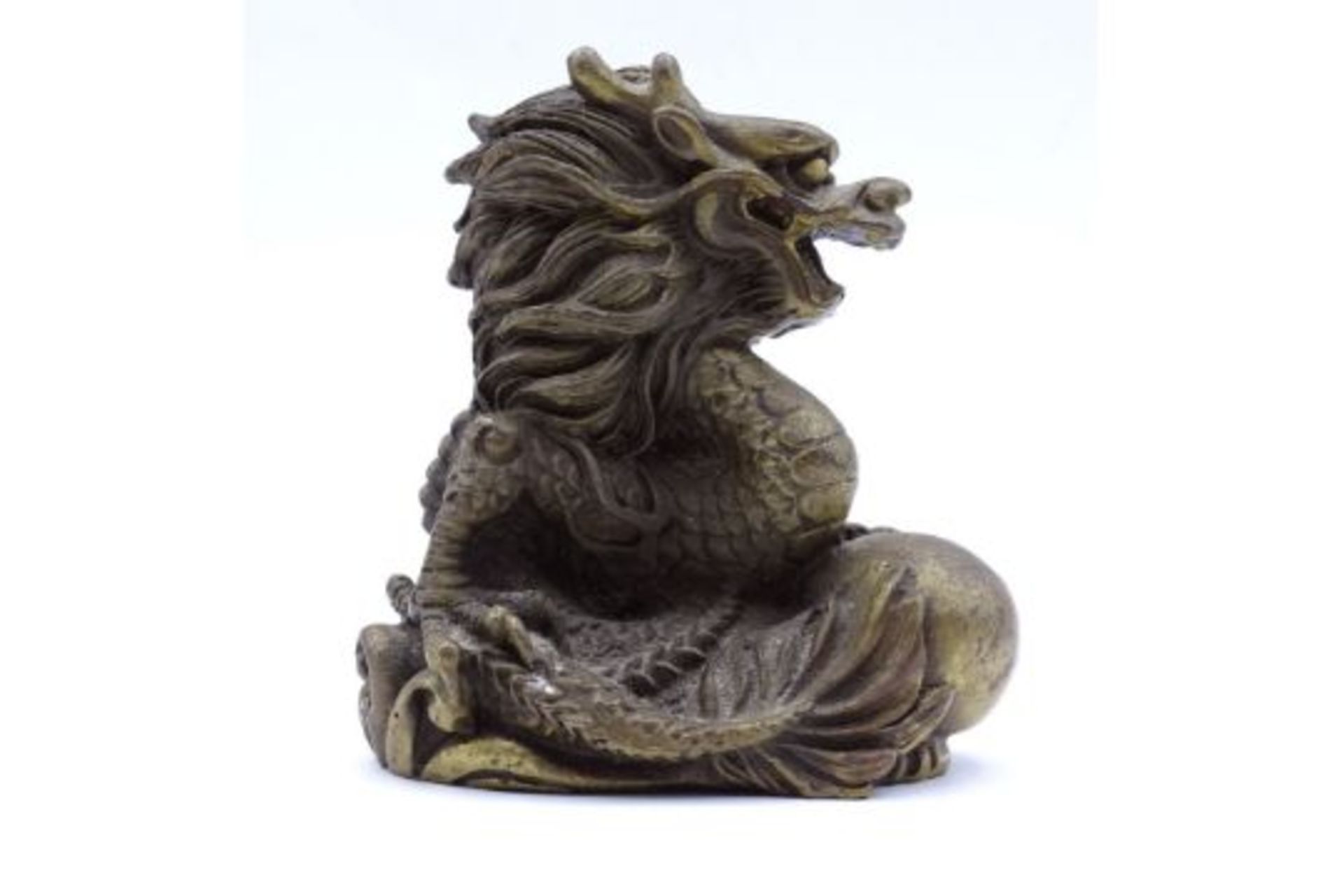 Schwerer Bronze Drache mit Kugel, H- 8,0cm