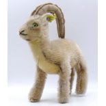 Steinbock "Steiff", Knopf und Restfahne, H. 19cm