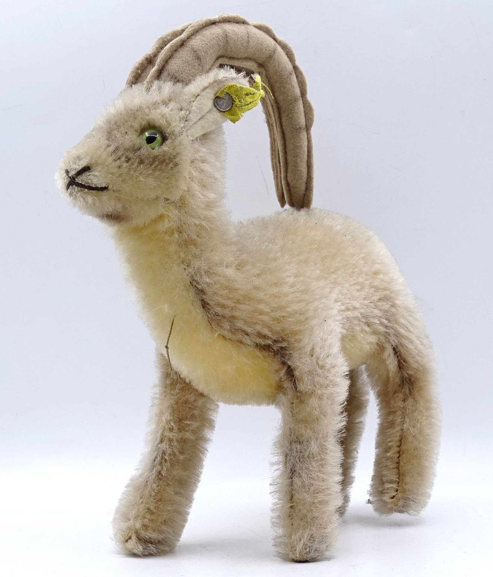 Steinbock "Steiff", Knopf und Restfahne, H. 19cm