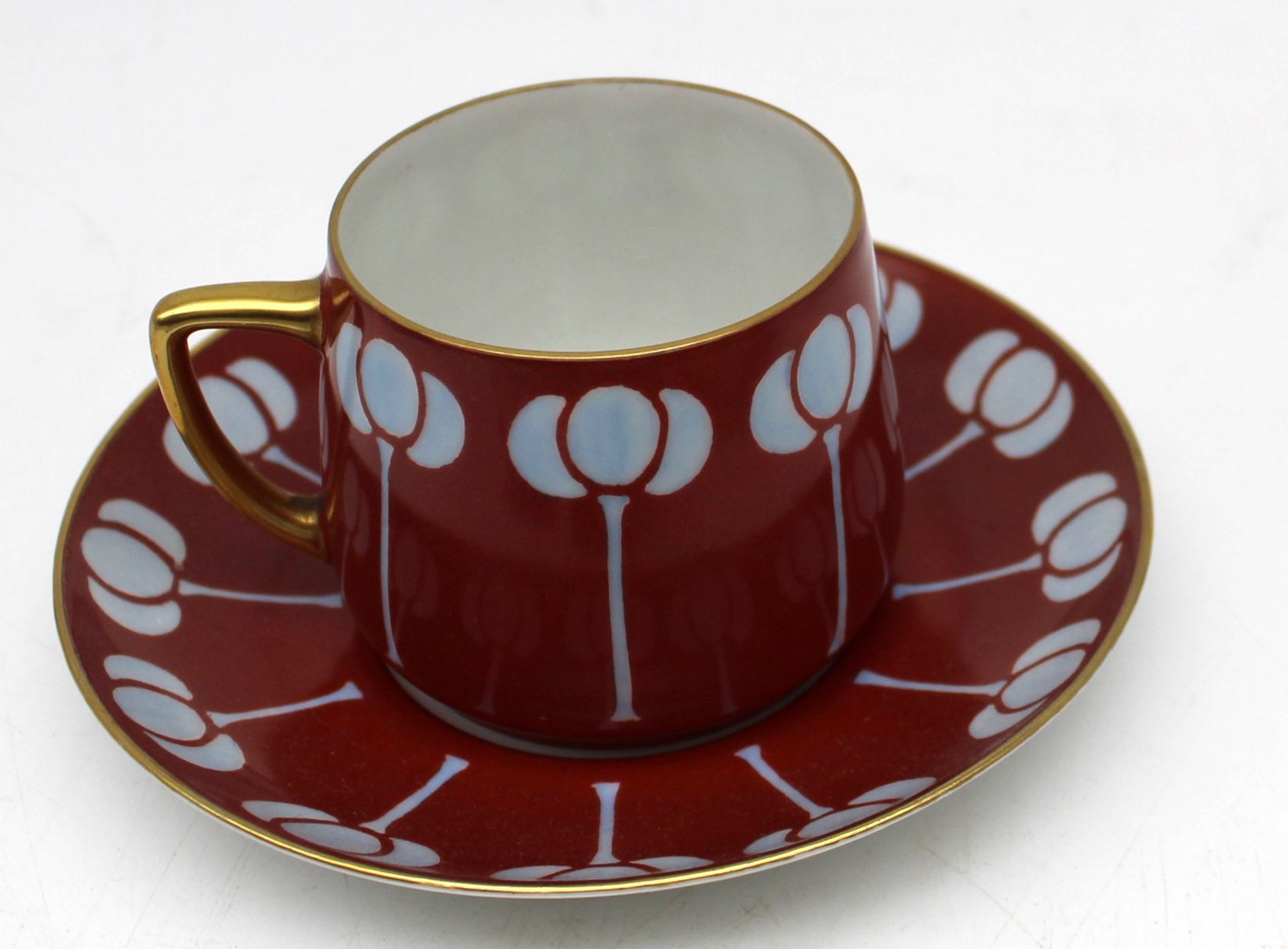 Jugendstil-Tasse mit U.T., gemarkt